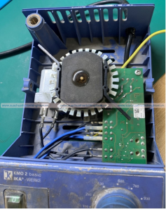 Hình ảnh bên trong thiết bị KMO 2 basic