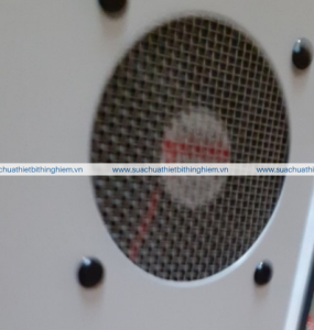 Hình ảnh kiểm tra quạt làm mát trên thiết bị